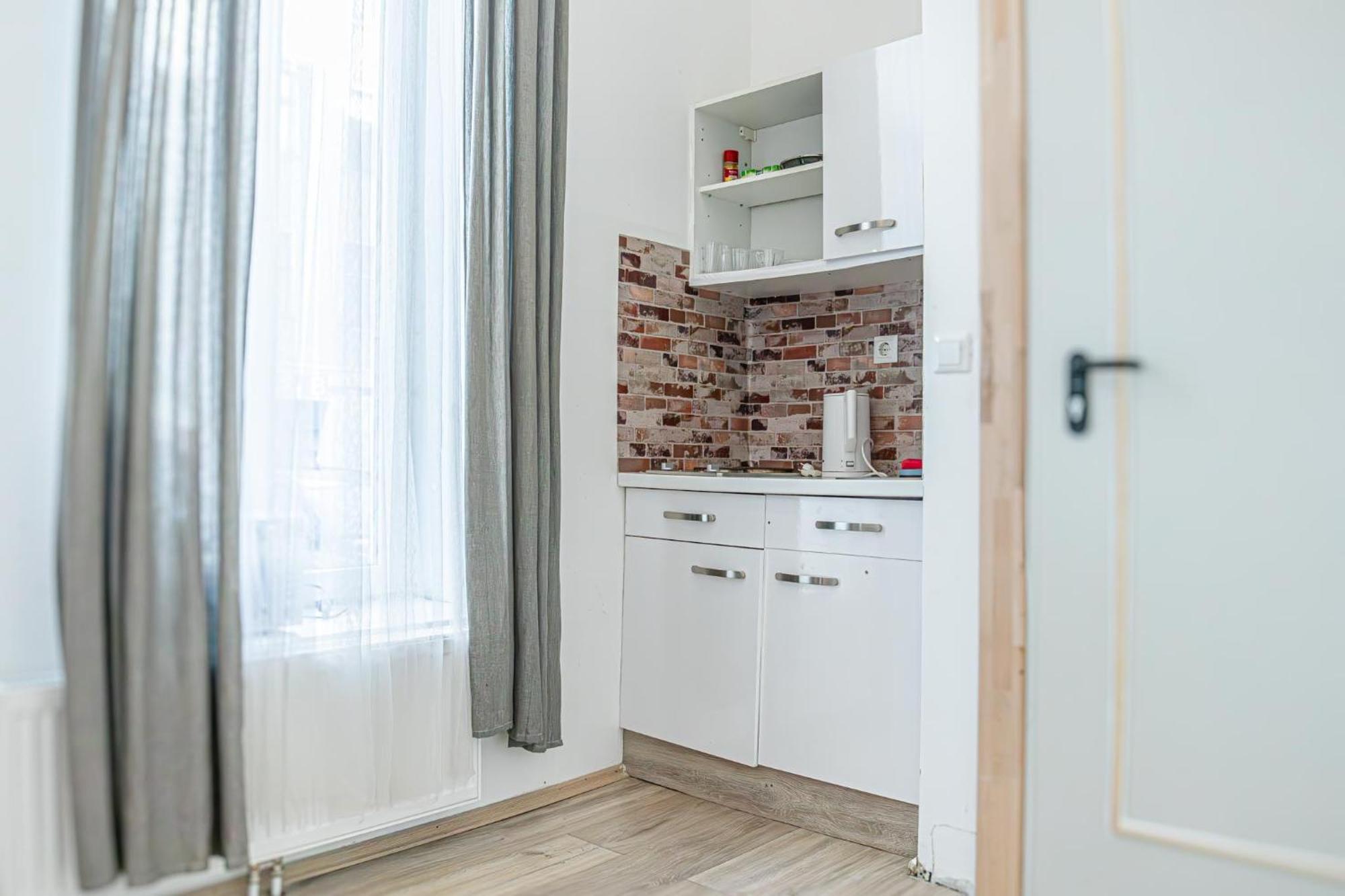 Brilliant 1Br Apt - Perfect For Longstays Wina Bagian luar foto